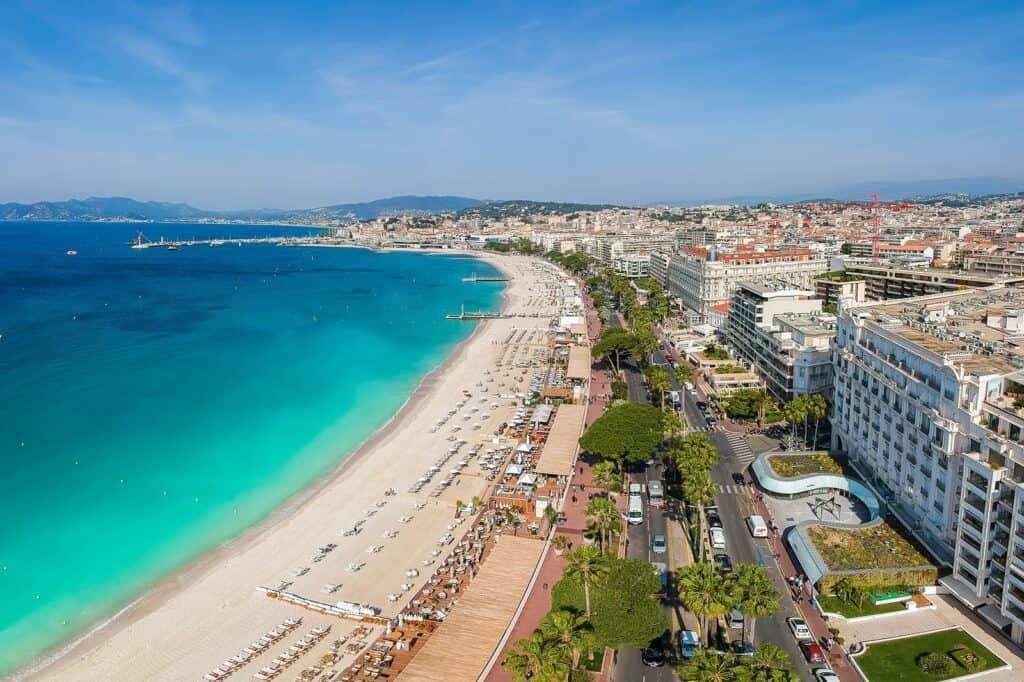 Discover the Enchanting Côte d'Azur: A Premier Travel Destination for 2025 - Vibrantissimo Destination Spotlight: Côte d'Azur