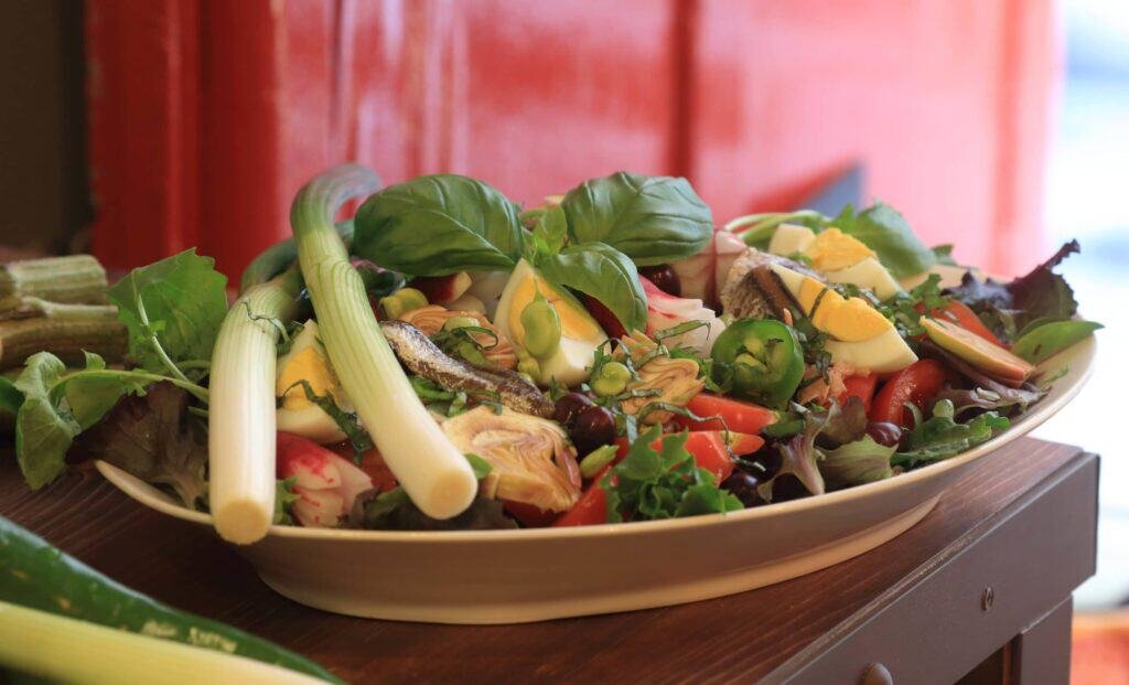 Discover the Enchanting Côte d'Azur: A Premier Travel Destination for 2025 - Vibrantissimo Cuisine Nissard