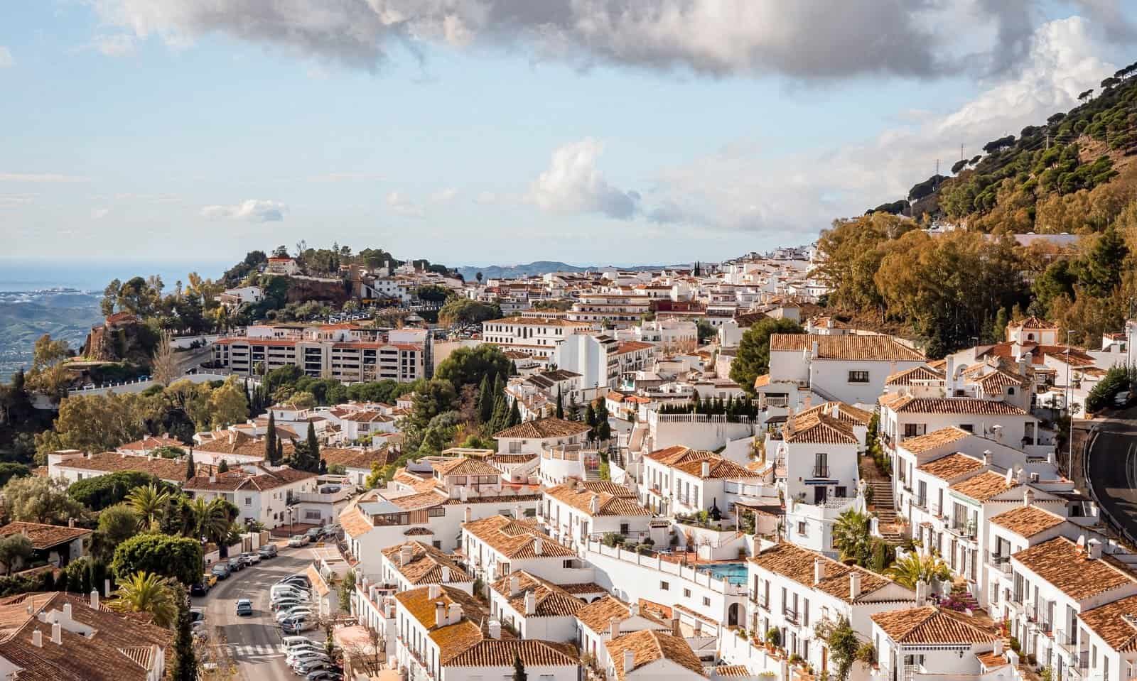 Spain's new holiday rental laws 2025 - Vibrantissimo Spain new rental laws